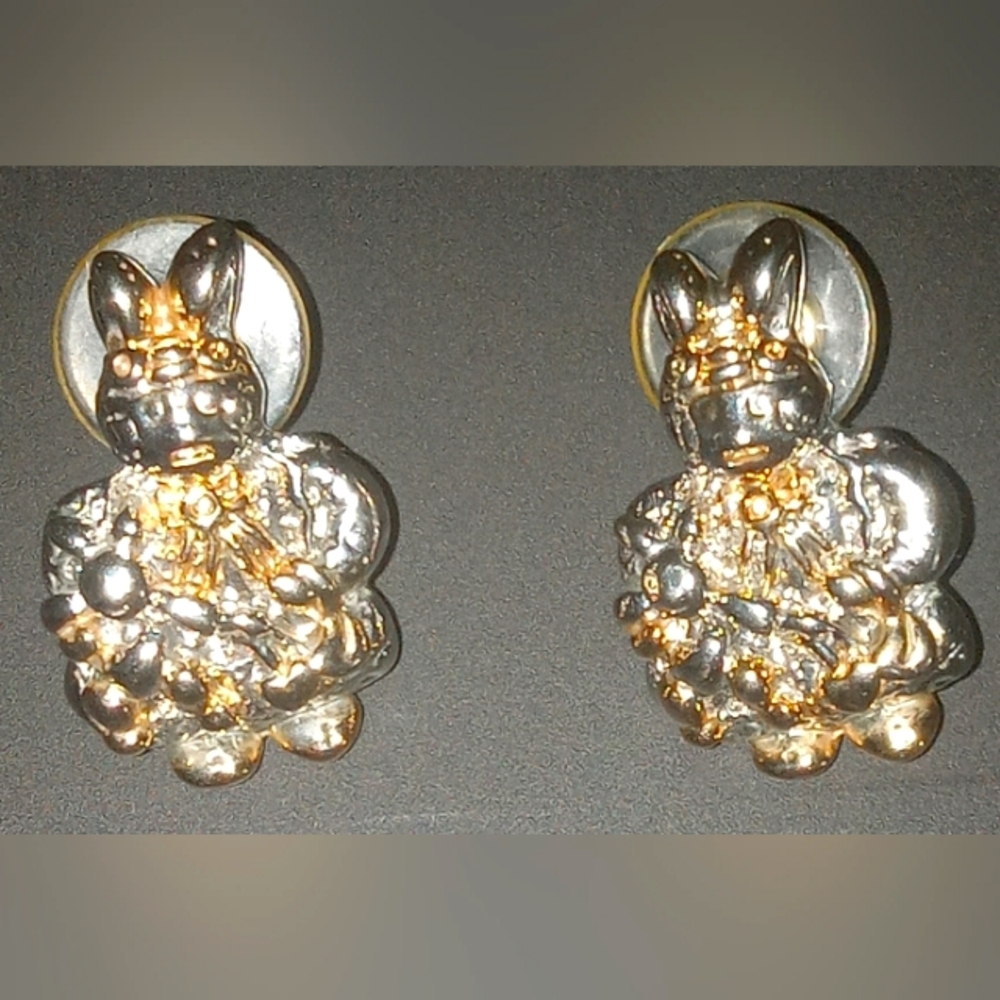 Rare Marie Jennifer Bunny/ Rabbit Easter two tone vintage earrings